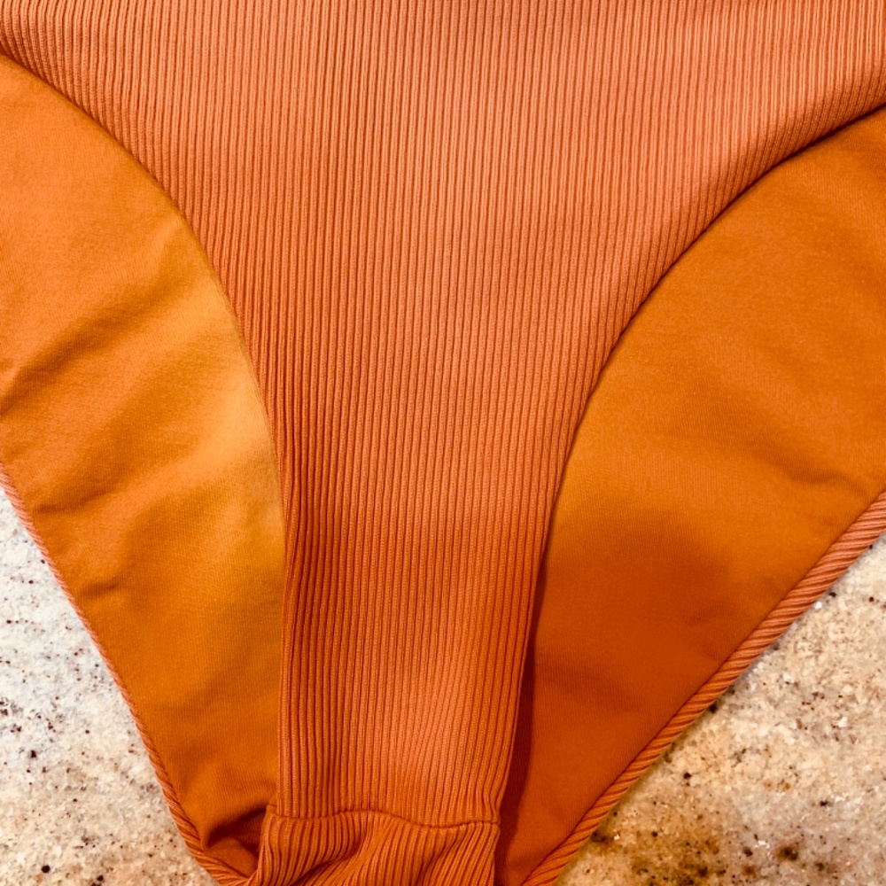 L* Space Lee Lee Ribbed Bikini Color AMBER Top and Bottom Size Large NWOT Beach - Picture 4 of 14